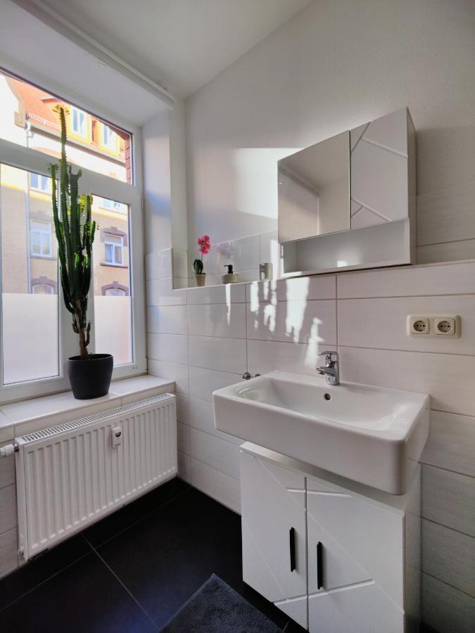 Neu Sanierte Wohnung Mit Balkon Und Stellplatz Эрфурт Экстерьер фото
