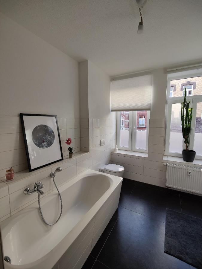 Neu Sanierte Wohnung Mit Balkon Und Stellplatz Эрфурт Экстерьер фото